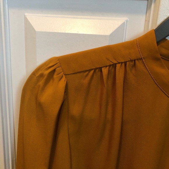 Blouse - brand new. - Picture 3 of 4